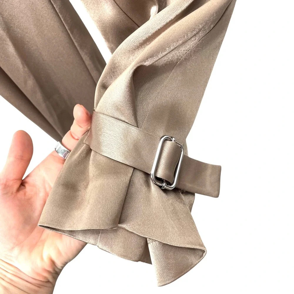 Aritzia Babaton Refined Satin‎ Cargo Pants Size 6 tan - Picture 7 of 10